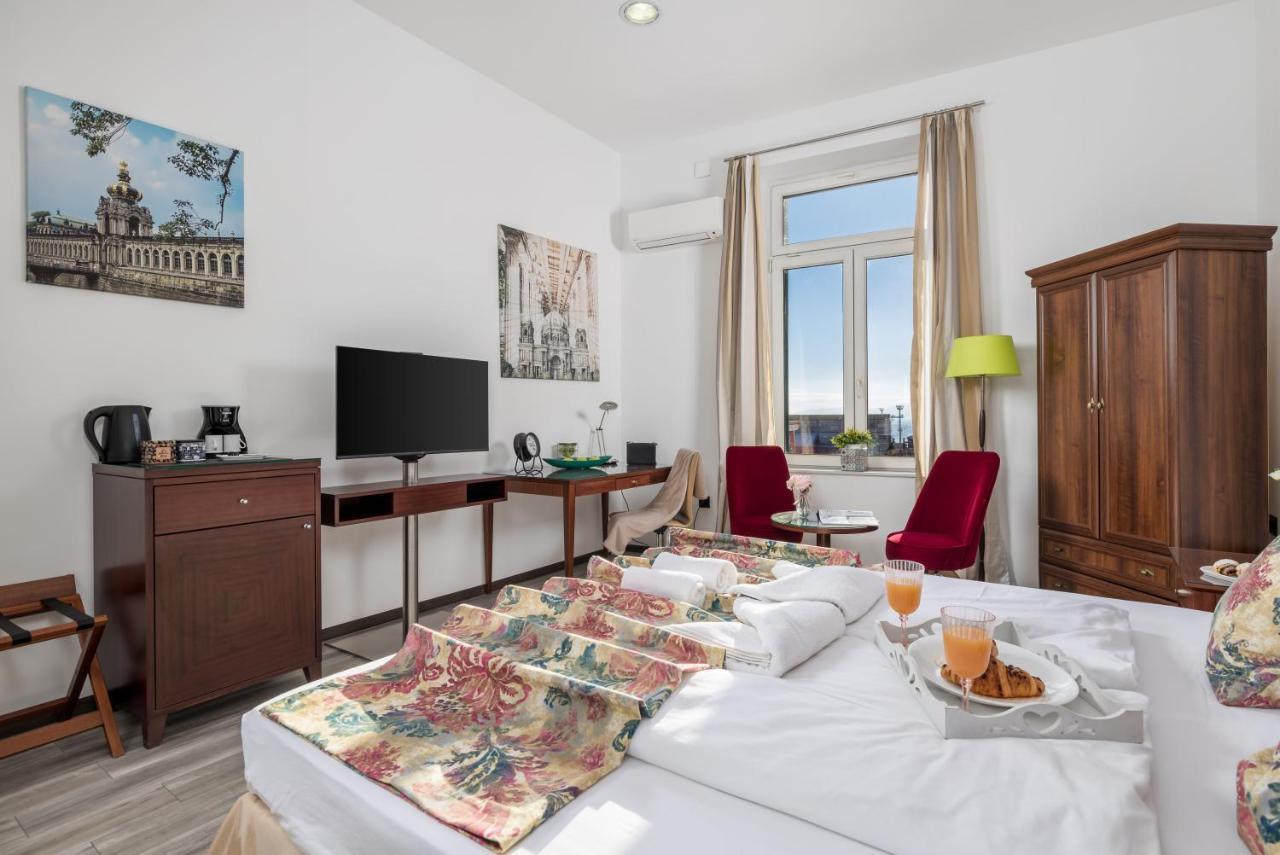 Continentale Lägenhet Rijeka Exteriör bild